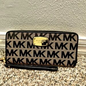 Michael Kors wallet
